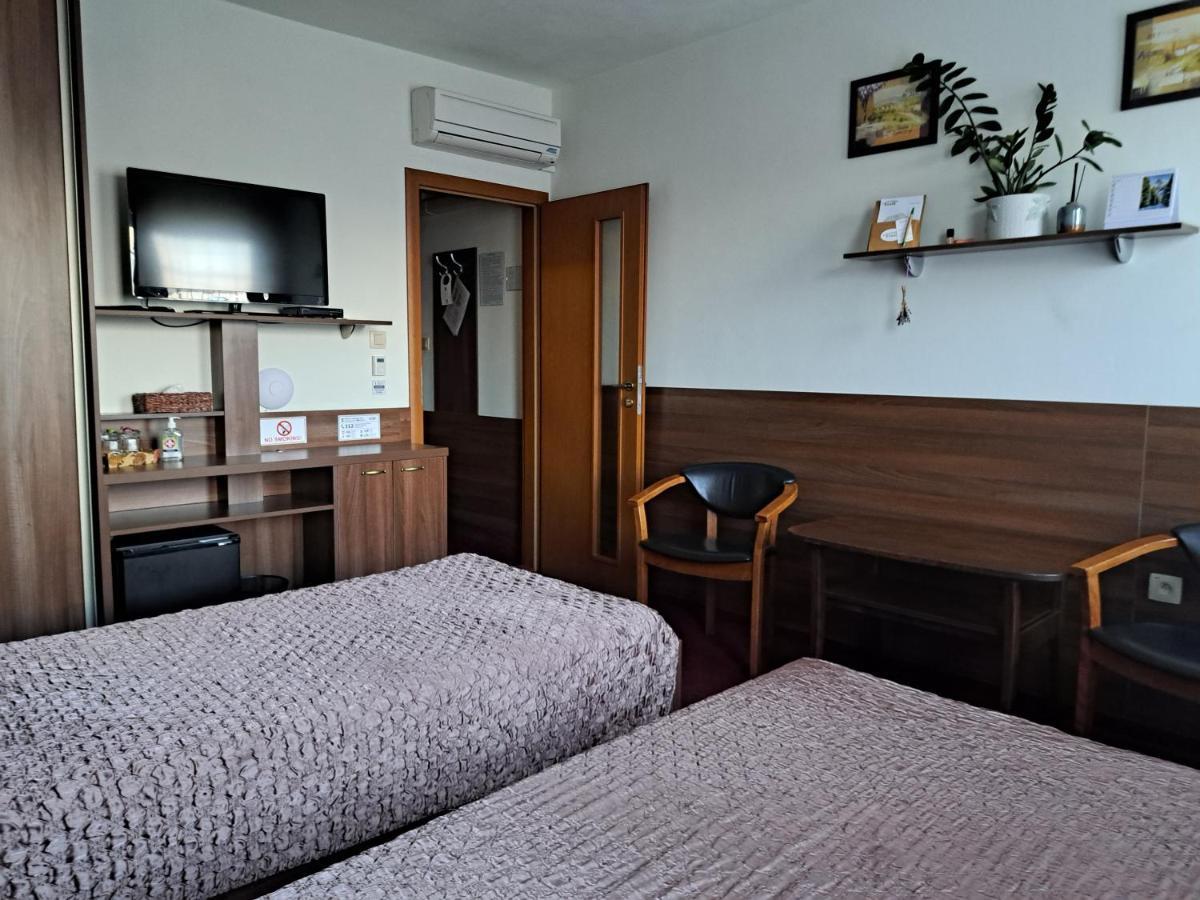 Penzion Kozak B&B Sebedražie Exteriör bild
