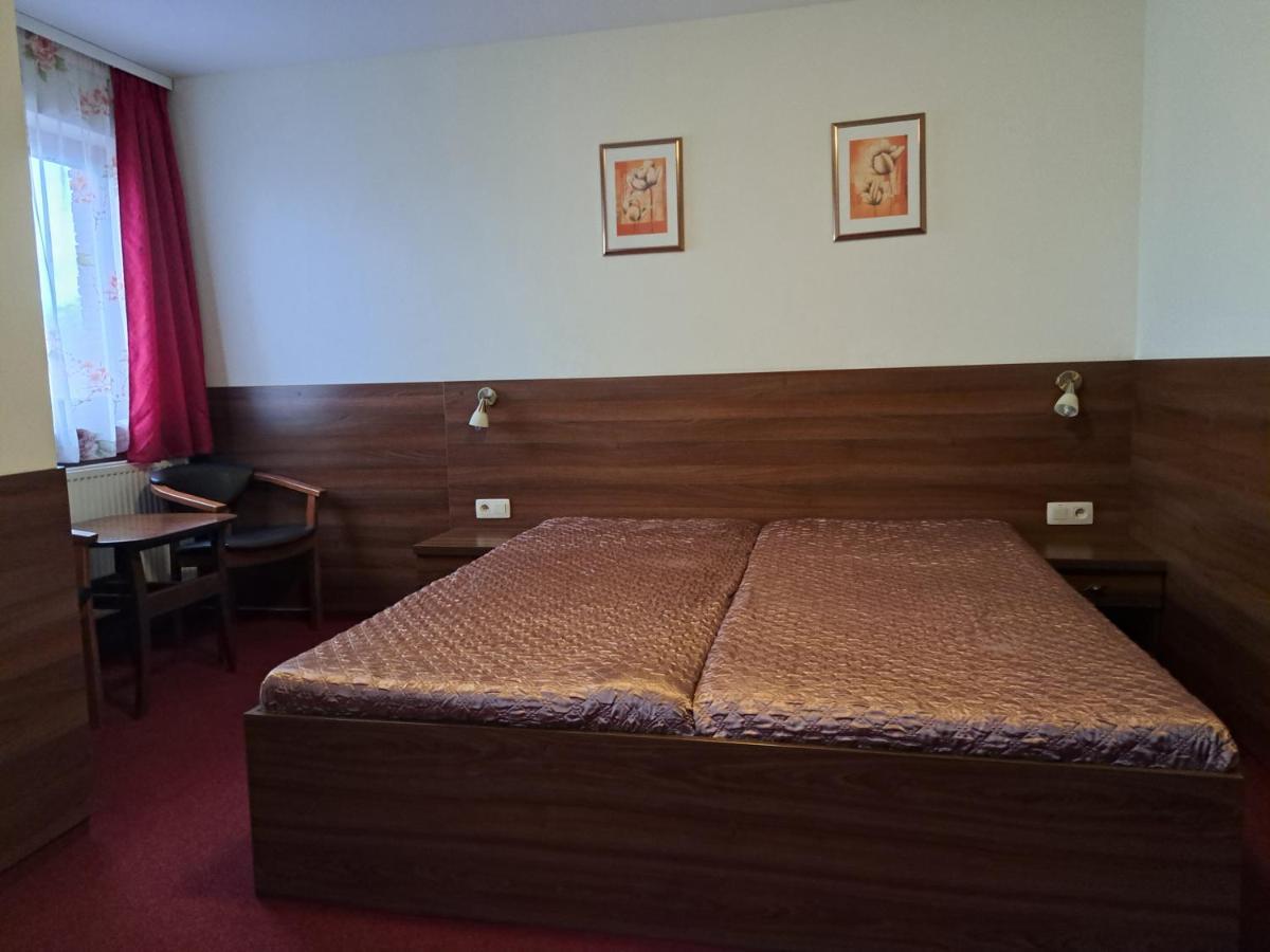 Penzion Kozak B&B Sebedražie Exteriör bild