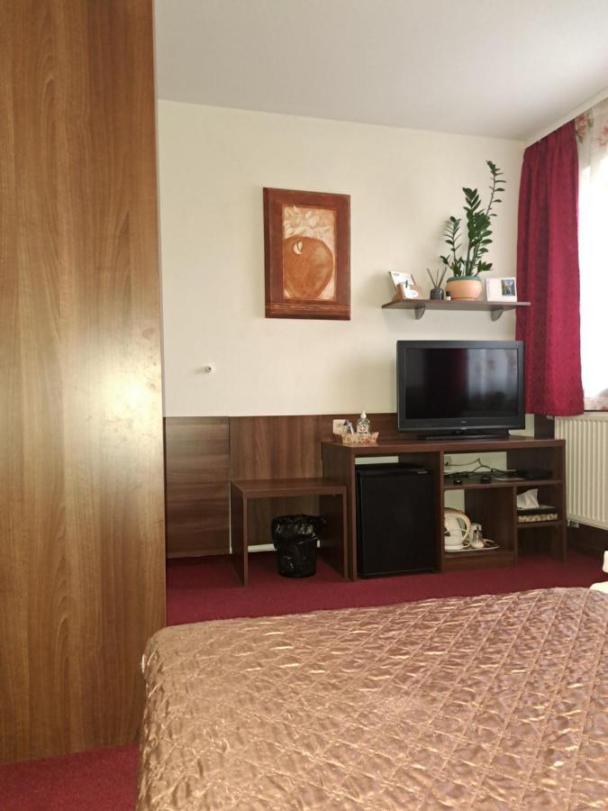 Penzion Kozak B&B Sebedražie Exteriör bild
