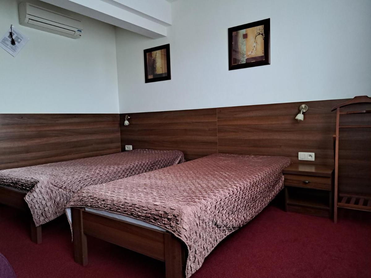 Penzion Kozak B&B Sebedražie Exteriör bild