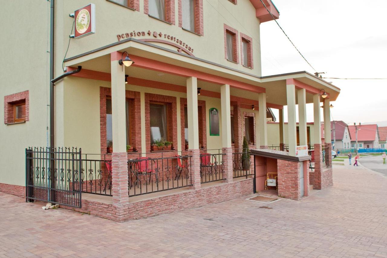 Penzion Kozak B&B Sebedražie Exteriör bild